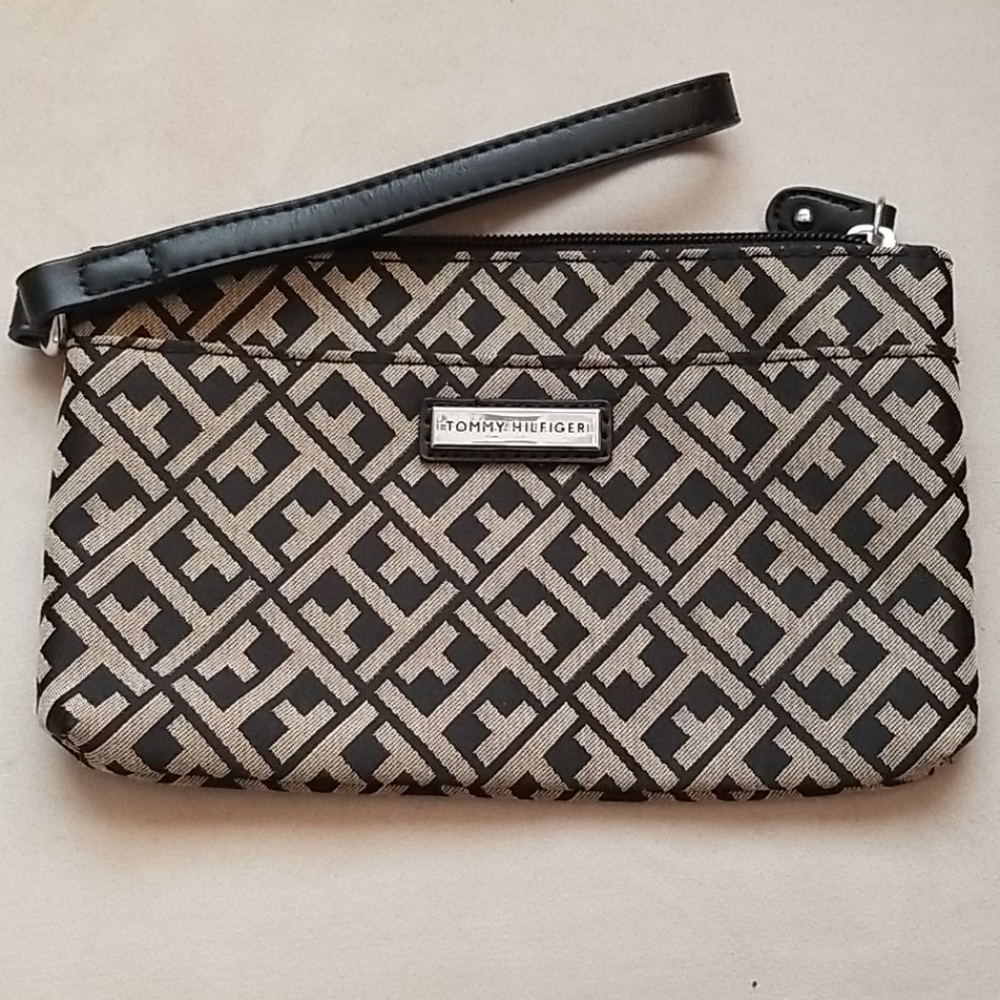Tommy Hilfiger Wristlet